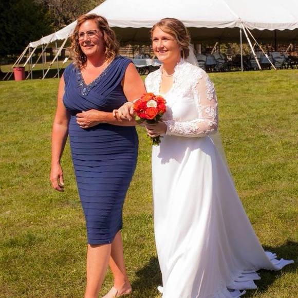 Meet your Posher, Lisa - Picture 1 of 1